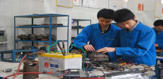 汽车电器理实一体化实训室07.jpg
